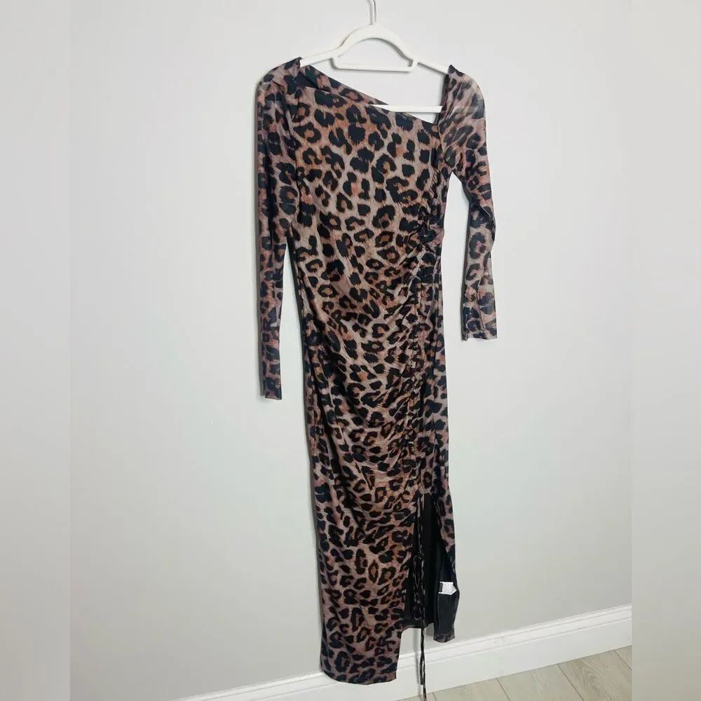 New Leopard print Asymmetrical Bodycon midi dress - Picture 6 of 9
